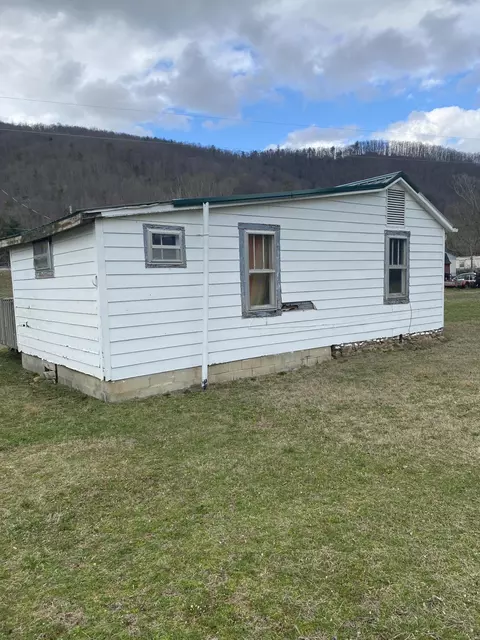 140 Little Lane Erwin Tn 37650, Erwin, TN 37650 photo 3