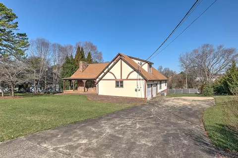 307 Ivanhoe Drive Johnson City Tn 37601, Johnson City, TN 37601 photo 2