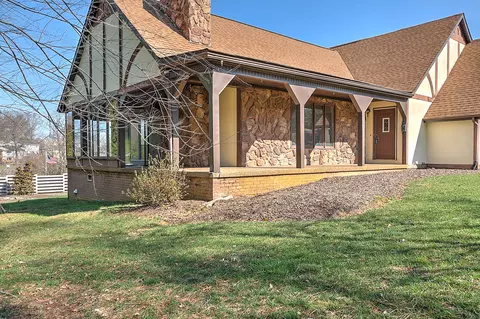 307 Ivanhoe Drive Johnson City Tn 37601, Johnson City, TN 37601 photo 6