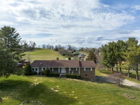 1323 Suncrest Drive Gray Tn 37615, Gray, TN 37615 photo 1