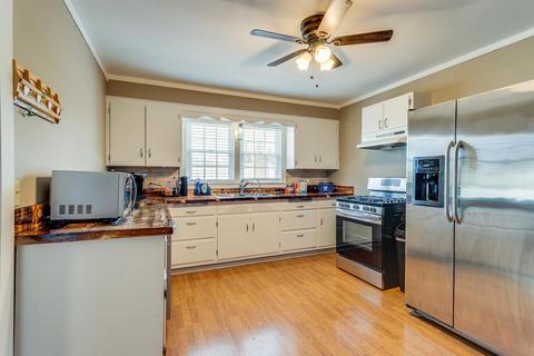 220 Harris Street Erwin Tn 37650, Erwin, TN 37650 photo 11