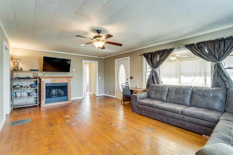 220 Harris Street Erwin Tn 37650, Erwin, TN 37650 photo 9