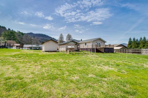 220 Harris Street Erwin Tn 37650, Erwin, TN 37650 photo 36