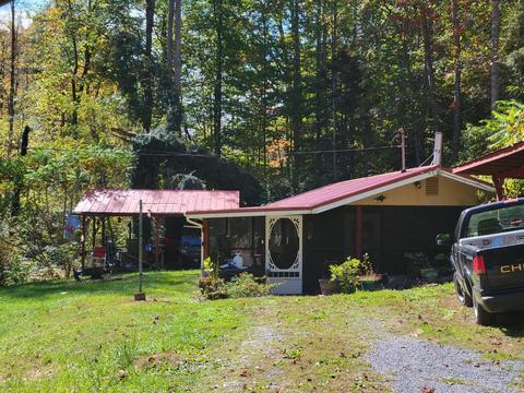 1741 Dennis Cove Rd, Hampton, TN 37658 photo 1