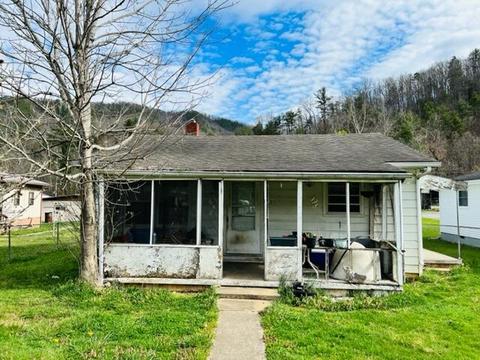 125 Williams St, Hampton, TN 37658 photo 1