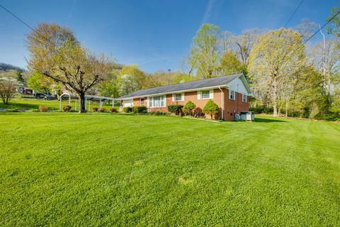 203 Luttrell Street Erwin Tn 37650, Erwin, TN 37650 photo 2