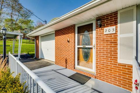 203 Luttrell Street Erwin Tn 37650, Erwin, TN 37650 photo 4
