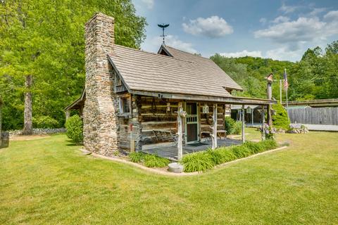 625 Swimming Pool Road Hampton Tn 37658, Hampton, TN 37658 photo 6