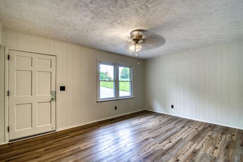 19504 Astor Road Abingdon Va 24210, Abingdon, VA 24210 photo 2