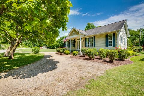 1380 N Walnut Drive Erwin Tn 37650, Erwin, TN 37650 photo 2