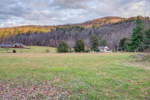 763 First Avenue Hampton Tn 37658, Hampton, TN 37658 photo 3