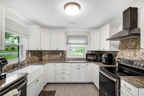 275 Pine Circle Dr Bristol Va 24201, Bristol, VA 24201 photo 4