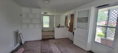 125 Tyler Street Erwin Tn 37650, Erwin, TN 37650 photo 2