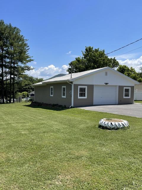 120 Tyler St, Erwin, TN 37650 photo 1