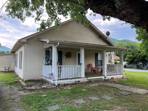 215 3rd Avenue, Hampton, TN 37658 photo 7