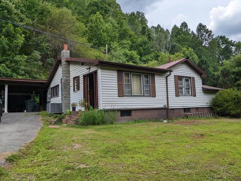 9138 Clintwood Highway Pound Va 24279, Pound, VA 24279