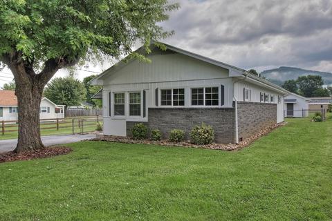 111 Higgins Avenue Erwin Tn 37650, Erwin, TN 37650 photo 2
