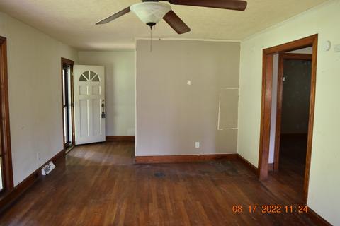 223 7th Street Erwin Tn 37650, Erwin, TN 37650 photo 4
