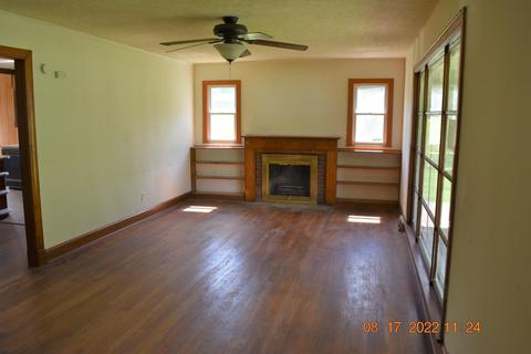 223 7th Street Erwin Tn 37650, Erwin, TN 37650 photo 3