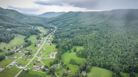 121 Old County Road Hampton Tn 37658, Hampton, TN 37658 photo 8