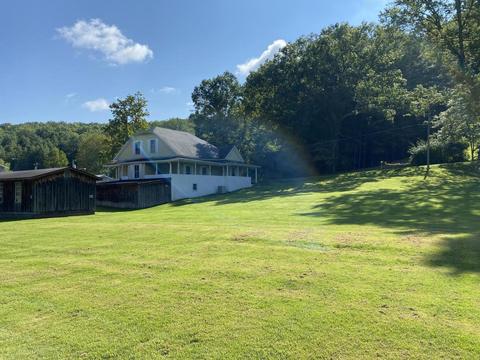 306 NE Cedar St, Wise, VA 24293 photo 1