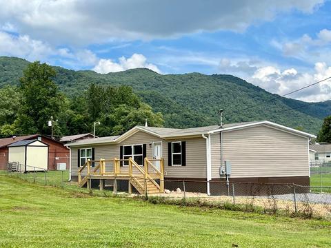 235 E Railroad Avenue Big Stone Gap Va 24219, Big Stone Gap, VA 24219