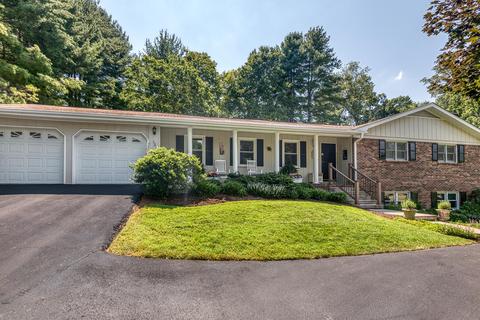 121 Maxwell Drive Bristol Tn 37620, Bristol, TN 37620 photo 2