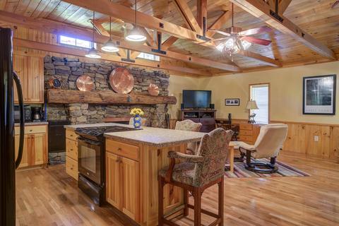 212 Bumpus Cove Road Erwin Tn 37650, Erwin, TN 37650 photo 2