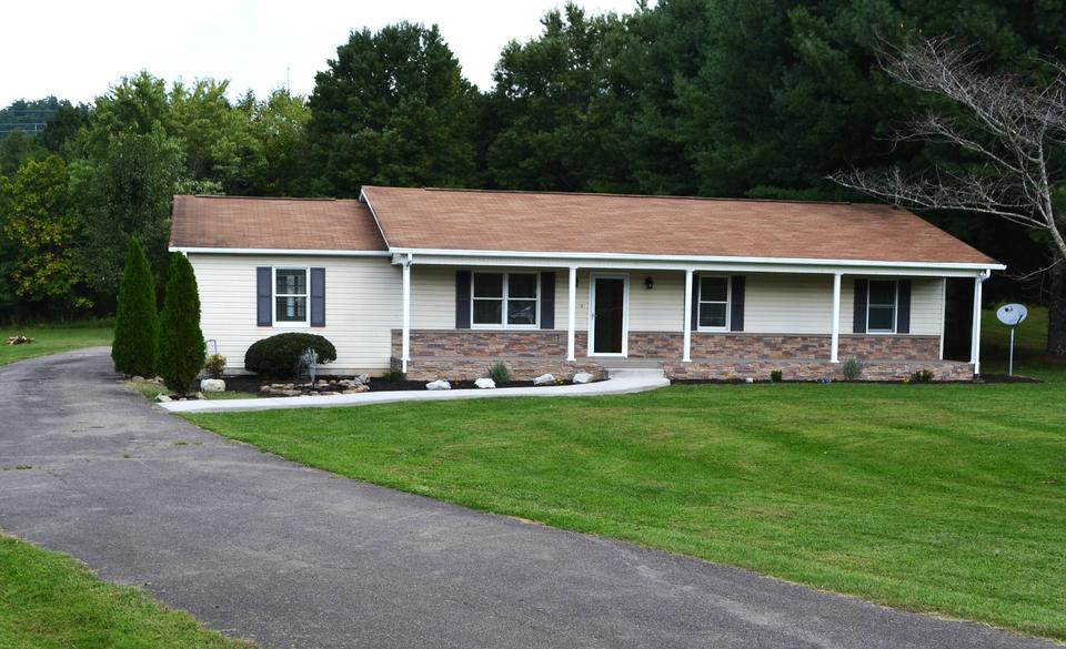 2163 Feathers Chapel Rd, Blountville, TN 37617 36 Photos MLS