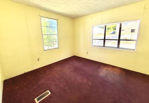103 105 Masters St Extension Erwin Tn 37650, Erwin, TN 37650 photo 17