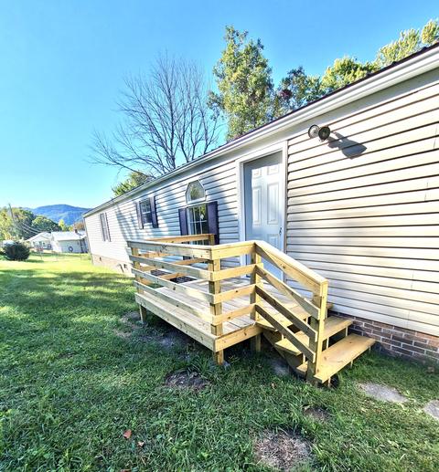 103 105 Masters St Extension Erwin Tn 37650, Erwin, TN 37650 photo 2