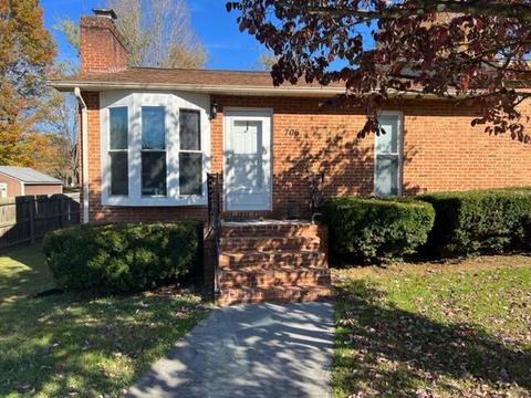 1706 Todd Drive, Johnson City, TN 37604 photo 2