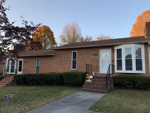 1706 Todd Drive, Johnson City, TN 37604 photo 1