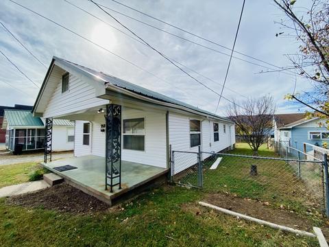 713 Broyles Avenue Erwin Tn 37650, Erwin, TN 37650 photo 3
