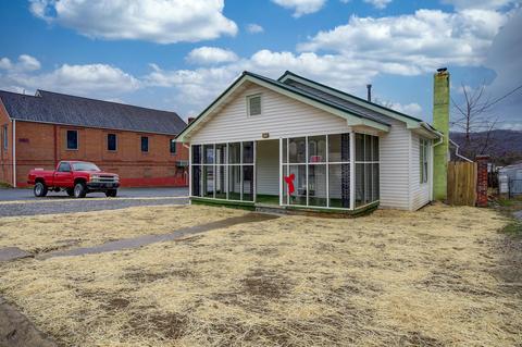 717 Broyles Avenue Erwin Tn 37650, Erwin, TN 37650 photo 2