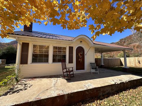 110 Second Avenue Hampton Tn 37658, Hampton, TN 37658 photo 3