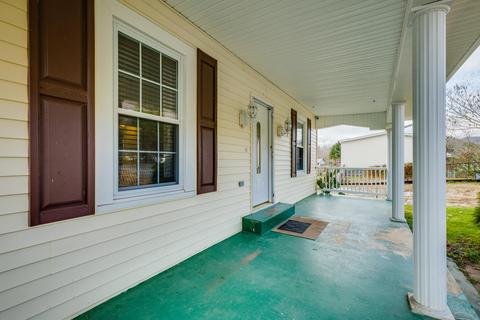 574 Buchanan Street Erwin Tn 37650, Erwin, TN 37650 photo 4