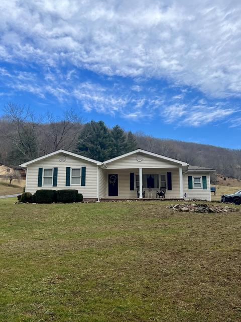 3149 Clarks Valley Road, Swords Creek, VA 24649
