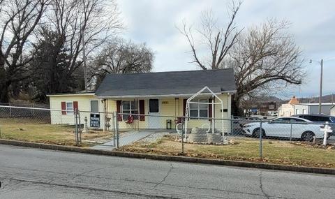 207 North Watauga Avenue, Elizabethton, TN 37643