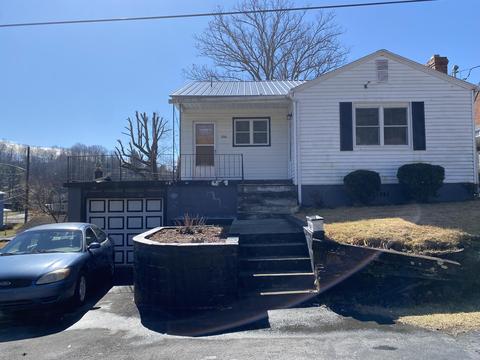722 2nd Street Northeast, Coeburn, VA 24230