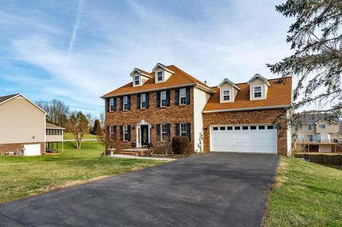 109 Charlton Court Bluff City Tn 37618, Bluff City, TN 37618