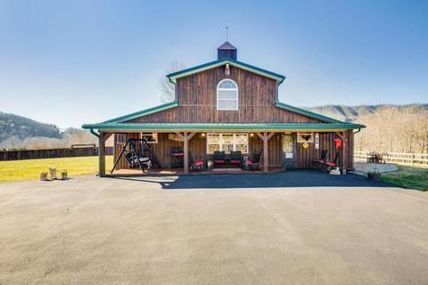 150 Willow Brook Lane Unicoi Tn 37692, Unicoi, TN 37692