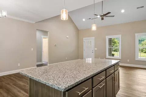 100 Ervin Loop Erwin Tn 37650, Erwin, TN 37650 photo 19