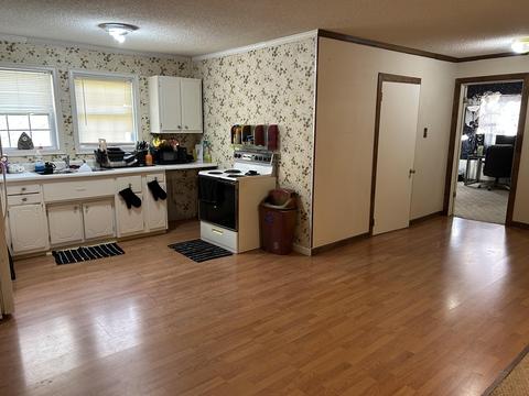 Kitchen - 304 NE Spring Avenue Wise Va 24293, Wise, VA 24293 photo 2 of 2