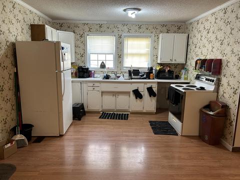 Kitchen - 304 NE Spring Avenue Wise Va 24293, Wise, VA 24293 photo 1 of 2