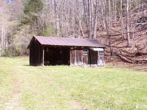 194 Jack Mckinney Road Hampton Tn 37658, Hampton, TN 37658 photo 3