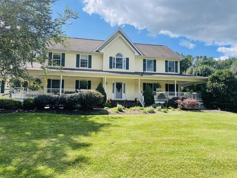 220 Valley Street Southeast, Wise, VA 24293