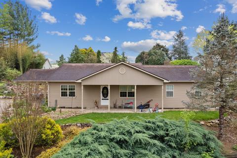 2424 Nancy Street Elizabethton Tn 37643, Elizabethton, TN 37643
