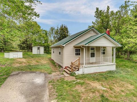 728 Old Point Pleasant Road Newport Tn 37821, Newport, TN 37821