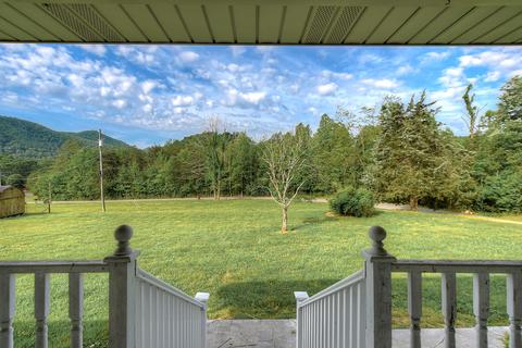 135 Earnest Elliott Road Erwin Tn 37650, Erwin, TN 37650 photo 4